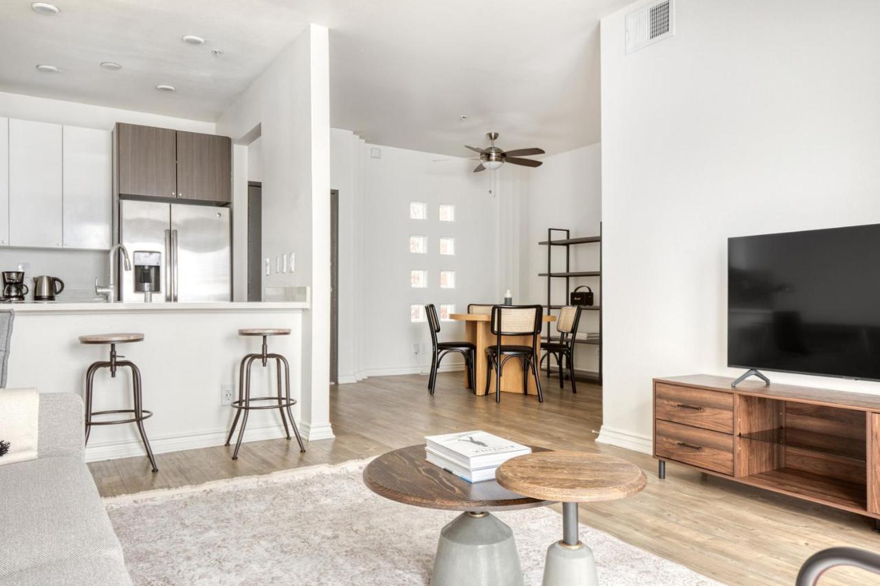 1br W Gym Pool Wd Nr Tj Wf Lax-628