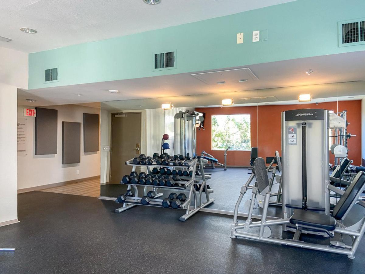 1br W Gym Pool Wd Nr Tj Wf Lax-628